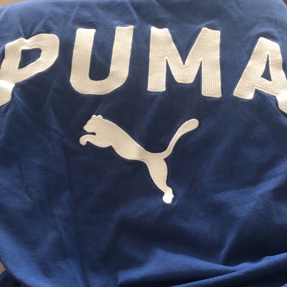 CLASSIC PUMA STYLE ALERT! 👕 Puma Logo Tee - Medium (Unisex) - Picture 6 of 16